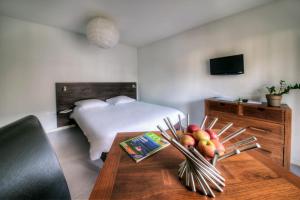 Zenitude Hôtel-Résidences l'Acacia Lourdes