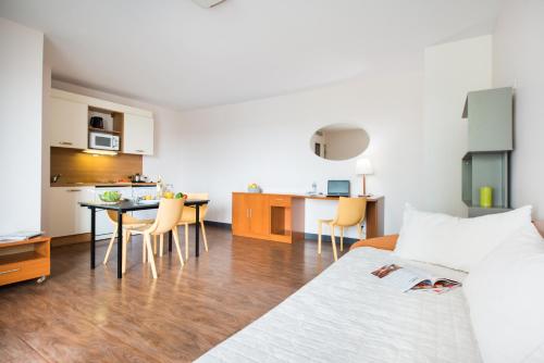 Zenitude Hôtel-Résidences Les Portes de l'Océan
