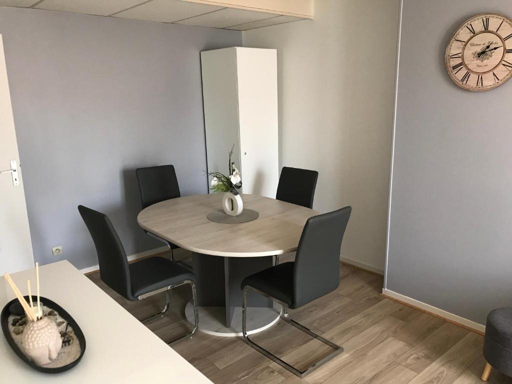 Appartement Appart Meublé Bourgoin 2 Rue Diet, 38300 Bourgoin-Jallieu