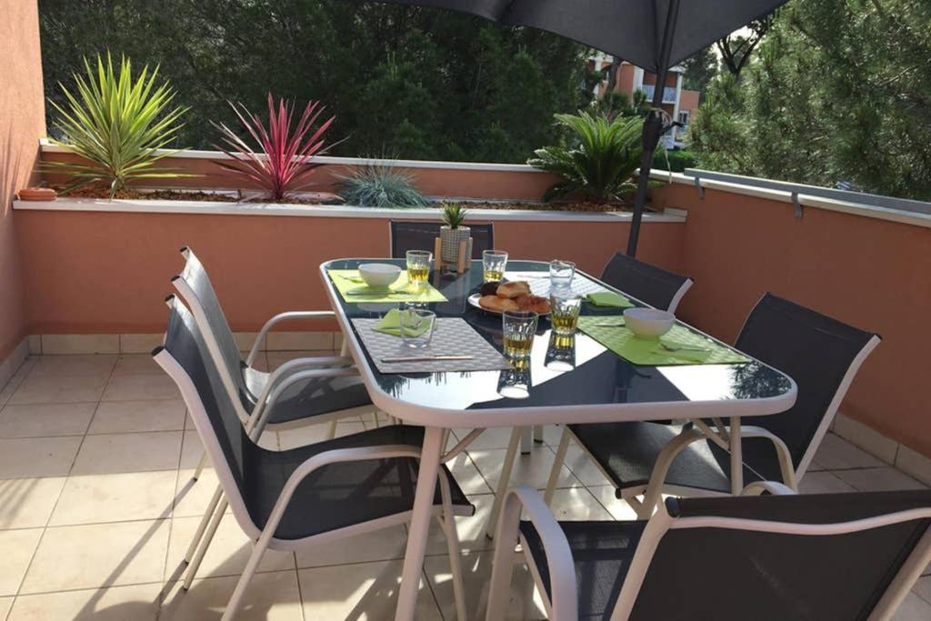 Appartement Appart T2 Saint Raphael - Valescure 63 Avenue des Pins Valescure, 83700 Saint-Raphaël