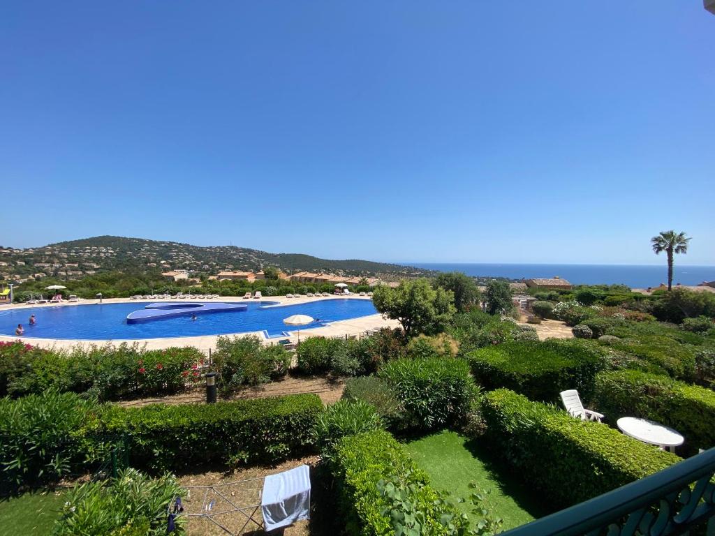 Appartement Appart. vue mer avec piscine - Golfe de St Tropez 2683 Route du Col de Bougnon, 83380 Les Issambres