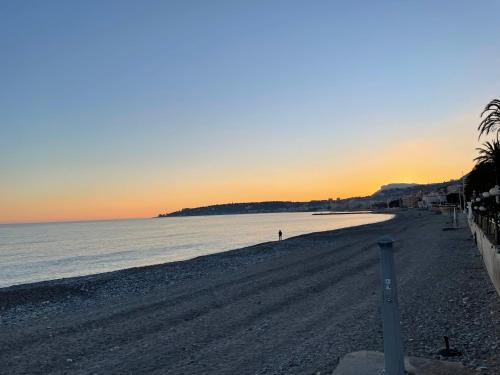 Appartamento incantevole a Menton fronte spiaggia Menton france