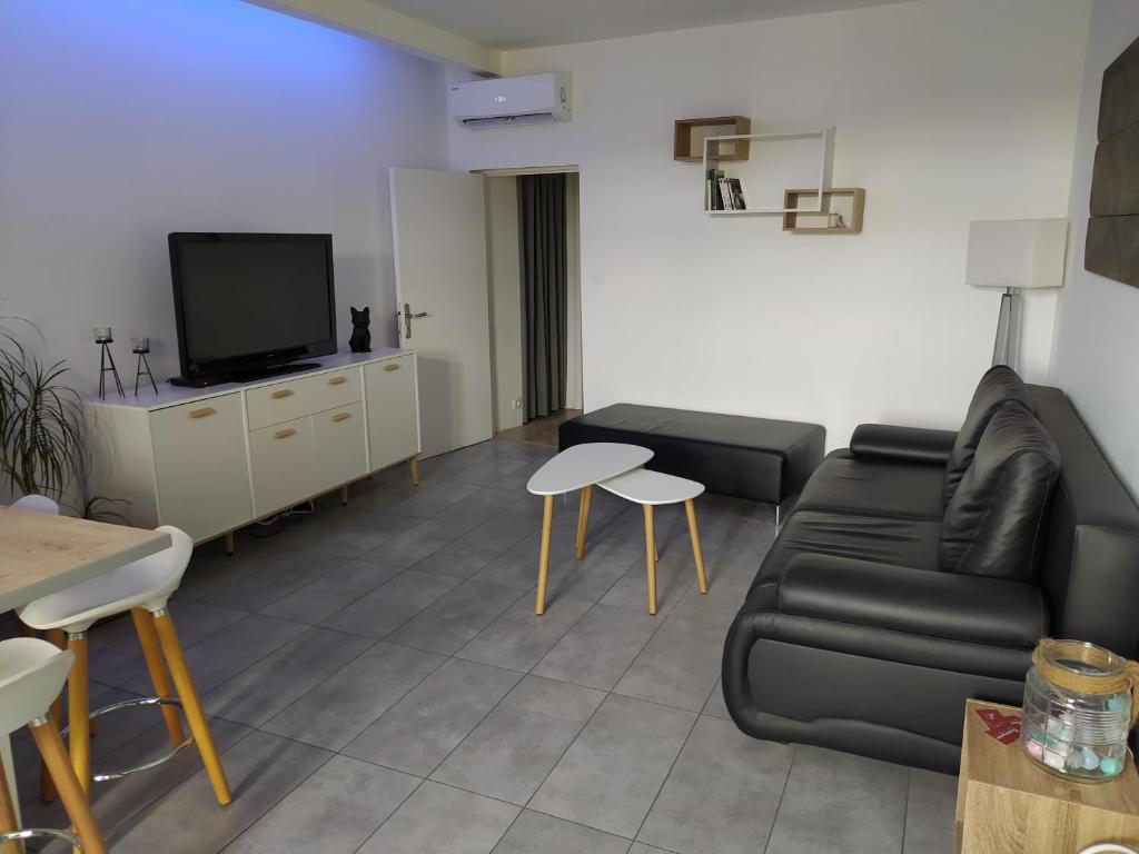 \ 28 Place Jean Jaurès, 34400 Lunel