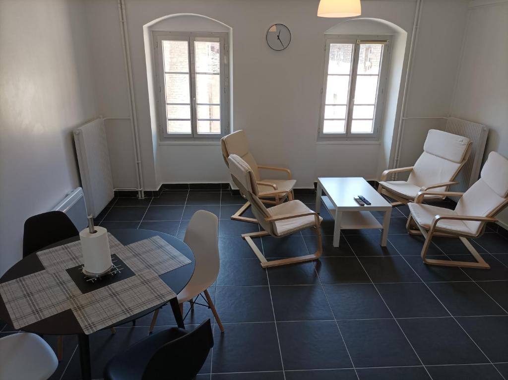 \ 9 Rue du Temple, 39110 Salins-les-Bains