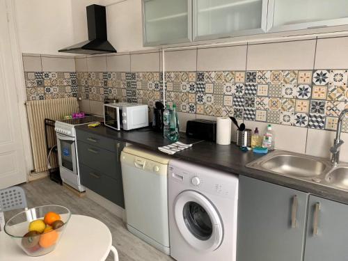 020 CHIC & COSY GRAND APPART 57m2 HYPERCENTRE WIFI SMART TV NETFLIX