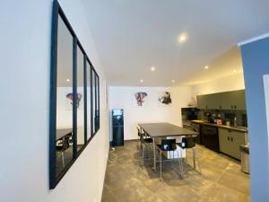 021 CHIC & COSY GRAND APPART 84m2 HYPERCENTRE WIFI SMART TV NETFLIX