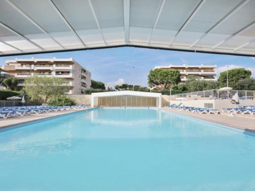 06U - Beau studio en résidence avec piscine et tennis