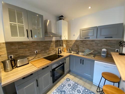 09 CHIC & COSY GRAND APPART 4 PIÈCES 75m2 HYPERCENTRE WIFI SMART TV NETFLIX