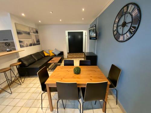 09 CHIC & COSY GRAND APPART 4 PIÈCES 75m2 HYPERCENTRE WIFI SMART TV NETFLIX