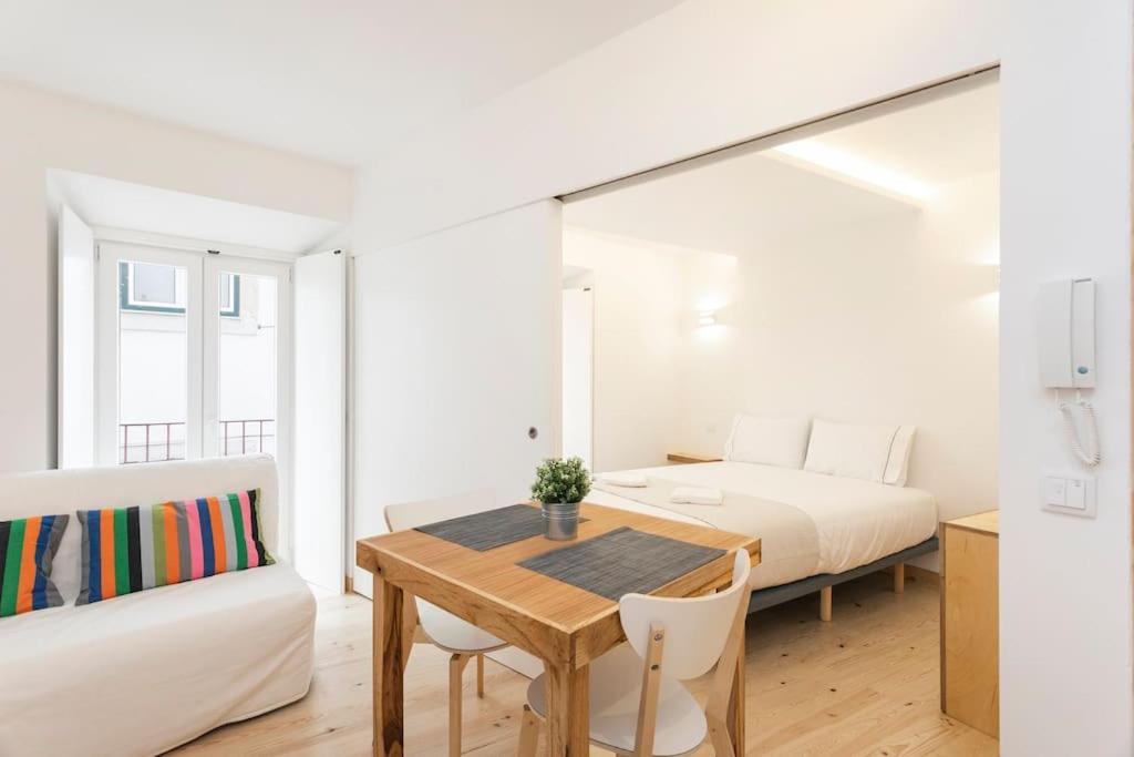 Appartement 0E Brand new apartment right in the heart of Alfama Beco da Lapa 1100-305 Lisbonne