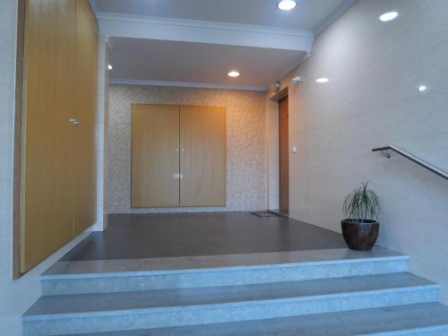 1 bedroom condo; full common terrace and garage