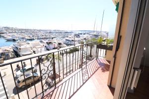 1 bedroom with direct view to the Old Port 267