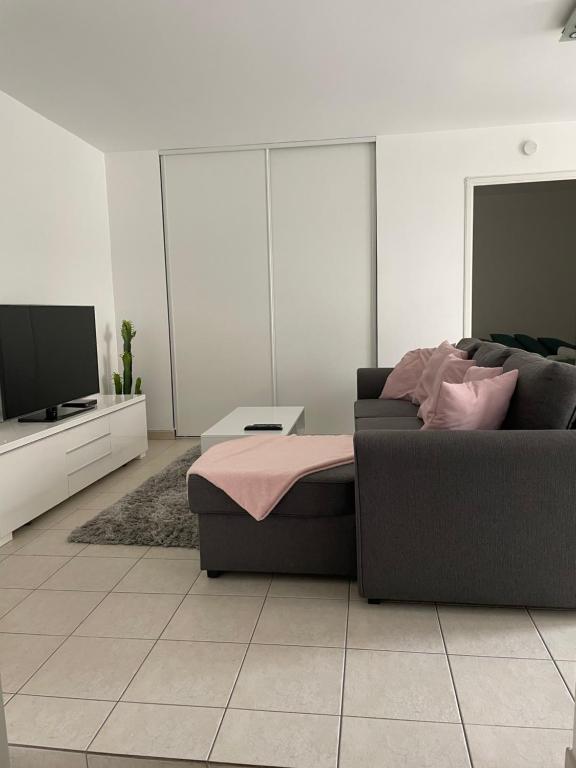 1 Bedroomed Near Disneyland Paris 3 rue des Campanules, 77700 Magny-le-Hongre