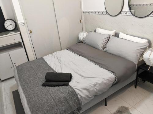1 min walk from Beach and Town Centre