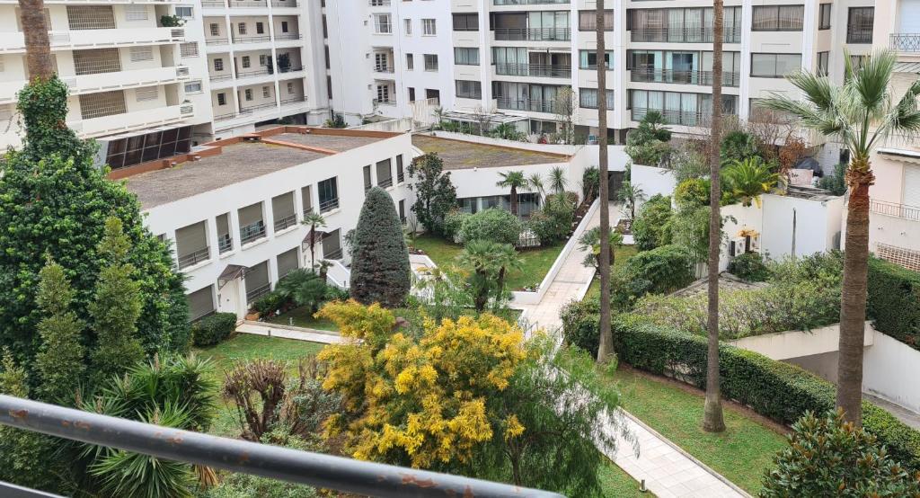 1 mn CROISETTE près Martinez 18 Rue Rouaze, 06400 Cannes