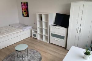 Appartement 1 Zi-Whg, Netflix, Wifi, Küche, 15min zum Zentrum 1 Tauchaer Straße 04357 Leipzig Saxe