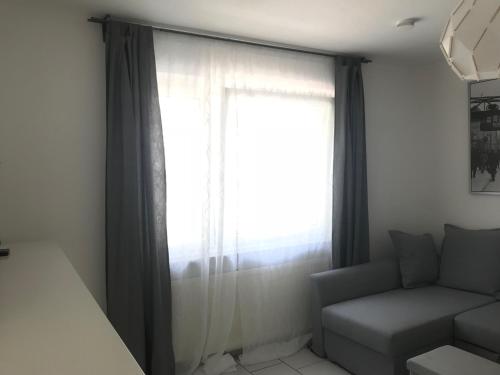 1 Zimmer Wohnung mit Küche und Bad in Wuppertal Ferienwohnung