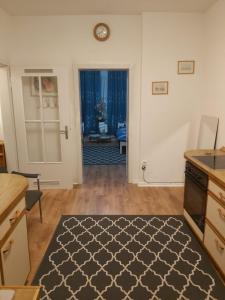 1 Zimmerwohnung mit Küche, Balkon und Badezimmer in Düsseldorf Apartmen