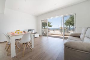 11 Beira Mar - Casas & Papeis