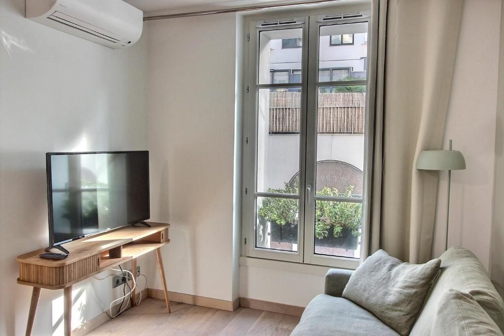 118901 - Appartement 2 pieces 4 personnes 9 Rue Forest, 75018 Paris