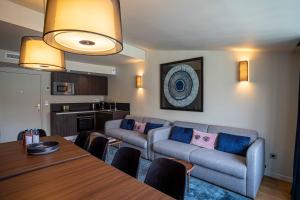 135 - Urban Five Star Apartment in Center of Paris