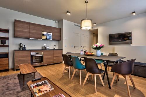 138 - Urban Beautiful Duplex in Saint Germain