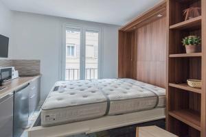 17 M For 2 Refurbished On The Old Port