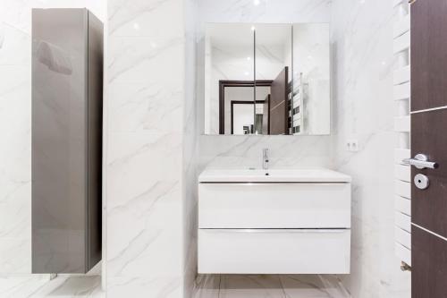 180 Suite Eden, Luxury APT at Sacré Coeur