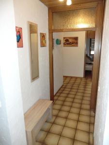 Appartement 180qm Wohnung mit 5 Schlafzimmer und Balkon für bis zu 8 Personen 5min zur A81 35 Rathausstraße Erste Etage 74232 Abstatt Bade-Wurtemberg