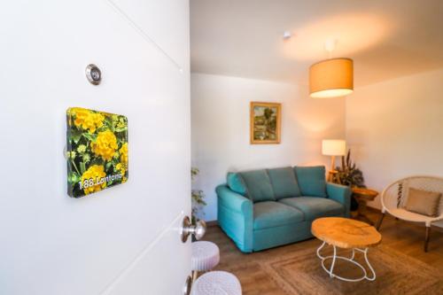 188 Apartments - Lantana - pool, garden and patio
