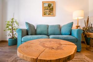 188 Apartments - Lantana - pool, garden and patio