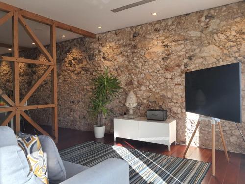 1881 Historical duplex Suite