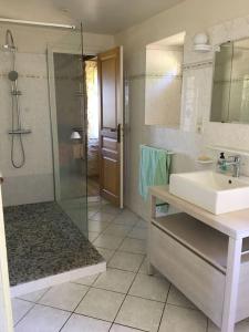18thcentury house with exterior swimming pool, sleeps up to 13 people, Dordogne-Lot area, WEEKLY RENTAL ONLY Saturday to Saturday