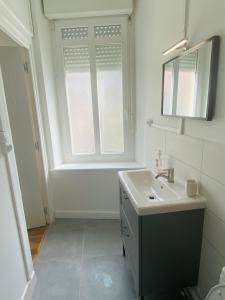 1st Floor Cozy Central Flat with free parking