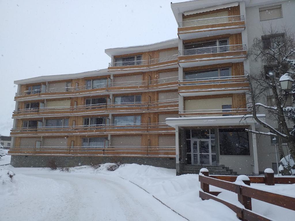 2 Alpes-locations Appartement 5 personnes 21 Place de l'Alpe de Venosc, 38860 Les Deux Alpes