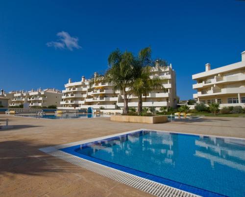 2 bedroom apartment Vila Rosal São Rafael Albufeira swimming pool tennis wifi