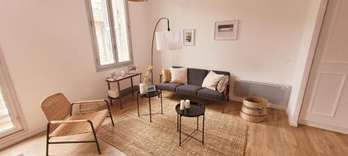 2 bedroom apt with BALCONY - Historical center
