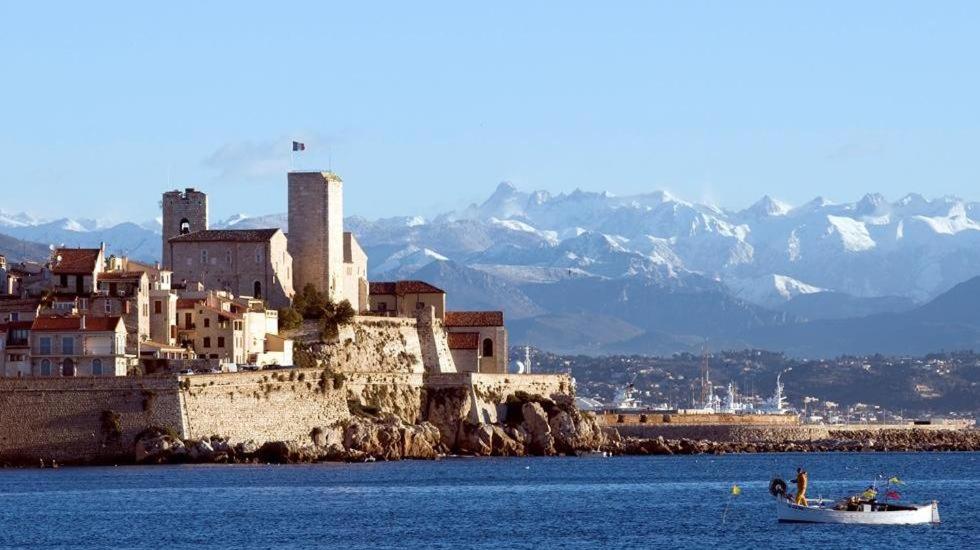 Appartement 2 bedroom cool apartment in the old town of Antibes 22 rue des palmiers, antibes 06600 Antibes