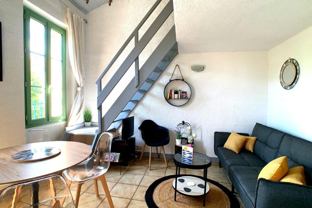 2 bedroom duplex apartment in the center of Antibes 3 place amiral Barnaud, 06600 Antibes