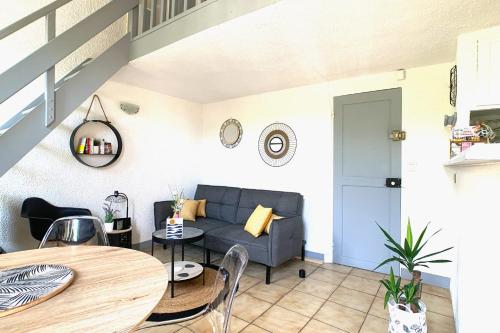 2 bedroom duplex apartment in the center of Antibes