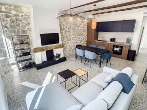 2 bedroom Majestic, 1 min to the Croisette 357