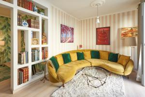 2 bedrooms appartement at Estoril 500 m away from the beach with enclosed garden and wifi