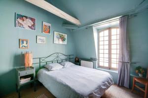 2 bedrooms appartement with enclosed garden and wifi at Troyes