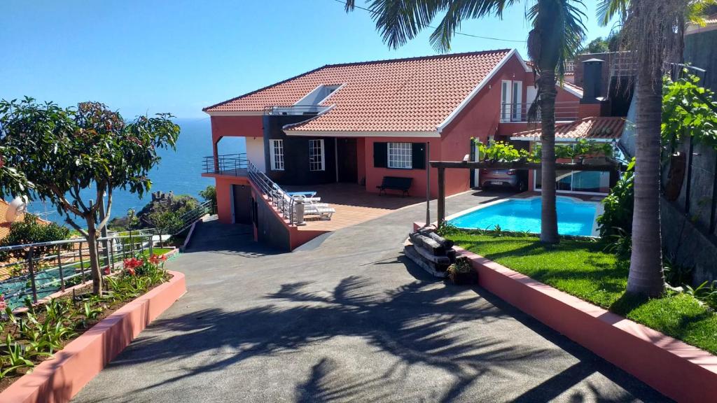 2 bedrooms appartement with sea view private pool and enclosed garden at Lombo Do Doutor 1 km away from the beach Estr. Caminho Lombo do Salao  Empasse Fonte da Senhora Numero 1, 9370-153 Calheta