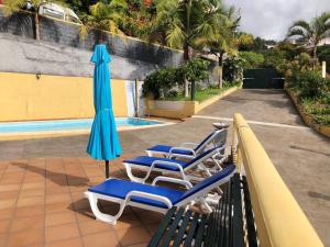 2 bedrooms appartement with sea view private pool and enclosed garden at Lombo Do Doutor 1 km away from the beach
