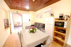 2 bedrooms appartement with shared pool furnished terrace and wifi at Prazeres 5 km away from the beach