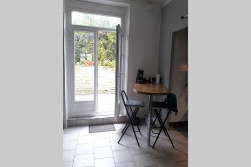 2 chambres, 50m centre ville plage, terrasse wifi