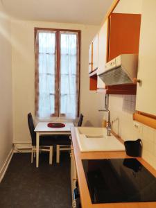 2 chambres 88m2 Extra centre historique Cahors vaste appartement convivial et cosy