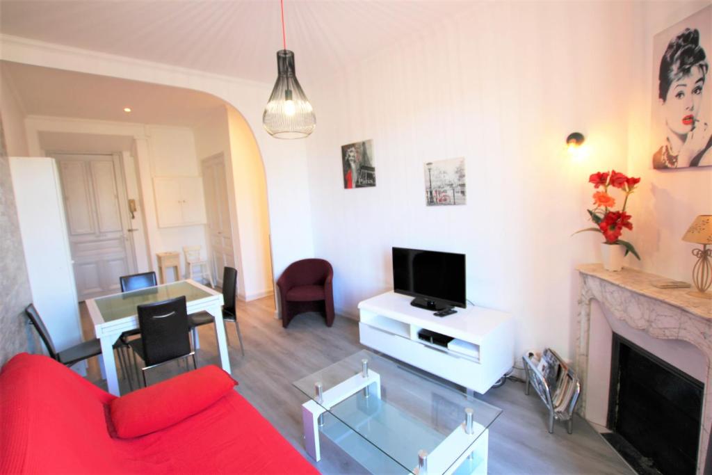 Appartement Appartement 2 chambres dans le coeur de Cannes, palais des festivals 10 Rue Jean de Riouffe, 06400 Cannes