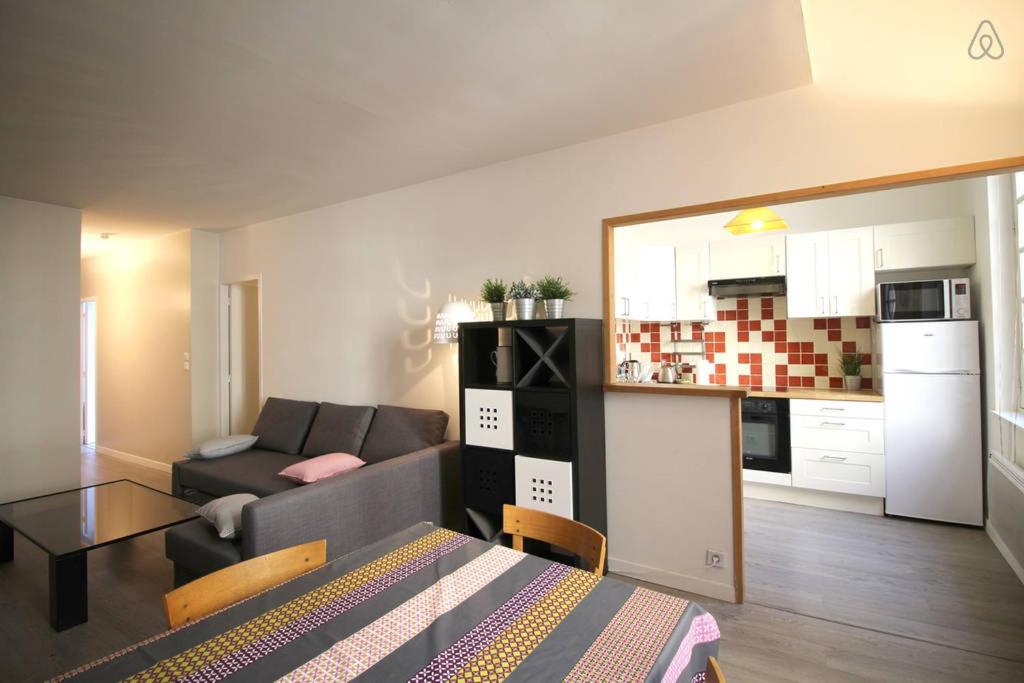 Appartement Appartement 2 chambres en Hyper Centre 48 Rue Ausone, 33000 Bordeaux